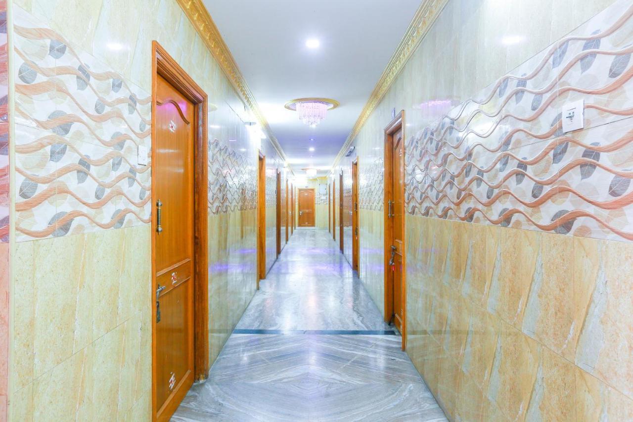 شيناي Oyo 68796 Shanthi Mahal المظهر الخارجي الصورة